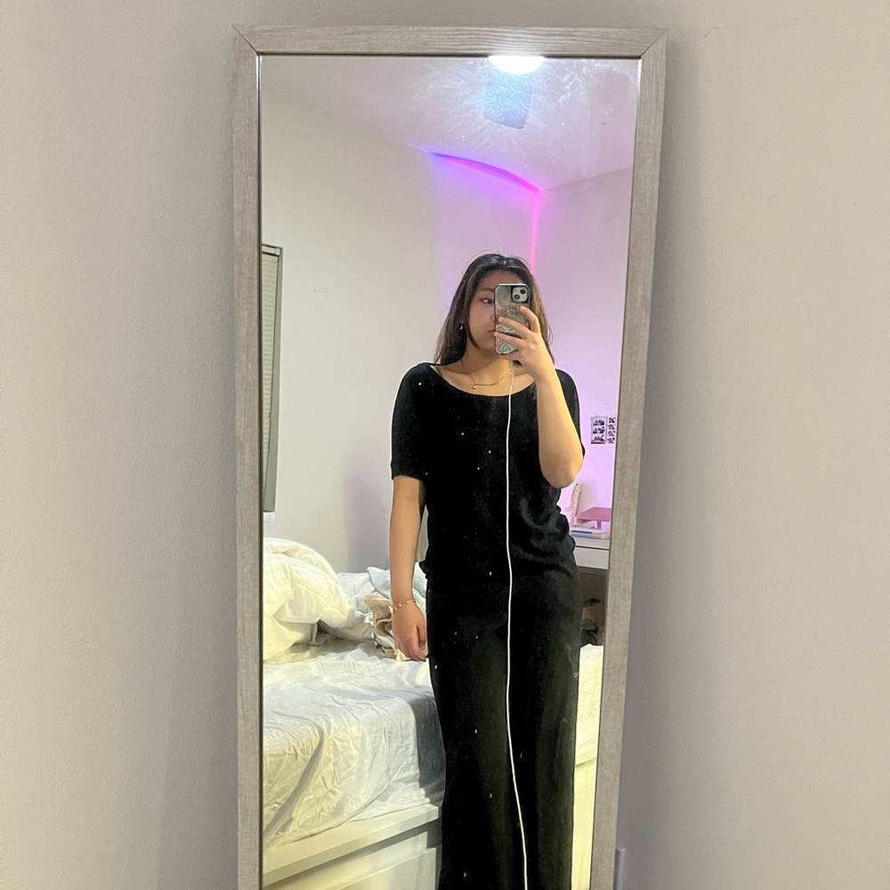 round neck black knitted blouse
